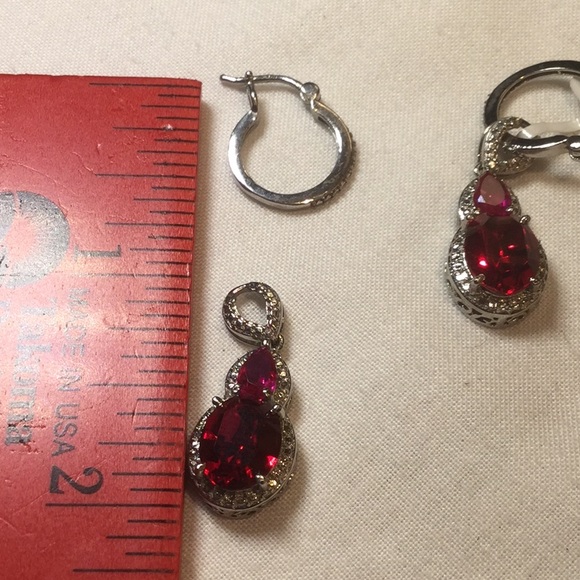 NWT Red Crystal dangle silver Hoop earrings - Picture 8 of 8
